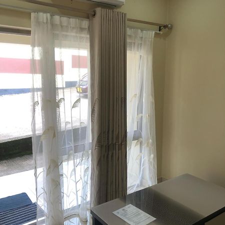 Travelodge 布兰太尔 外观 照片