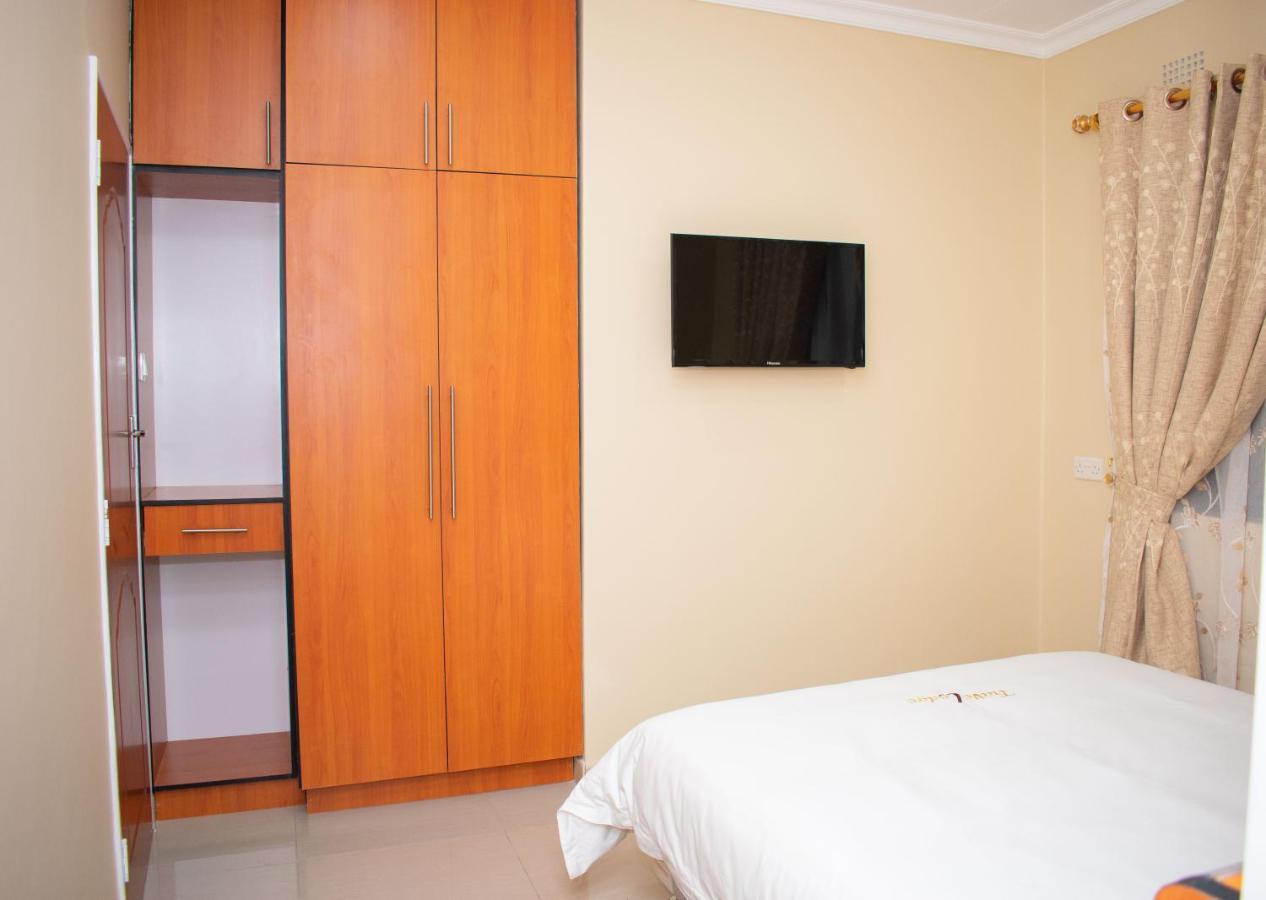 Travelodge 布兰太尔 外观 照片